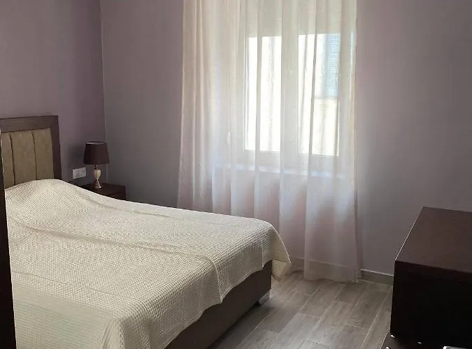 The Grey Rose Thásos